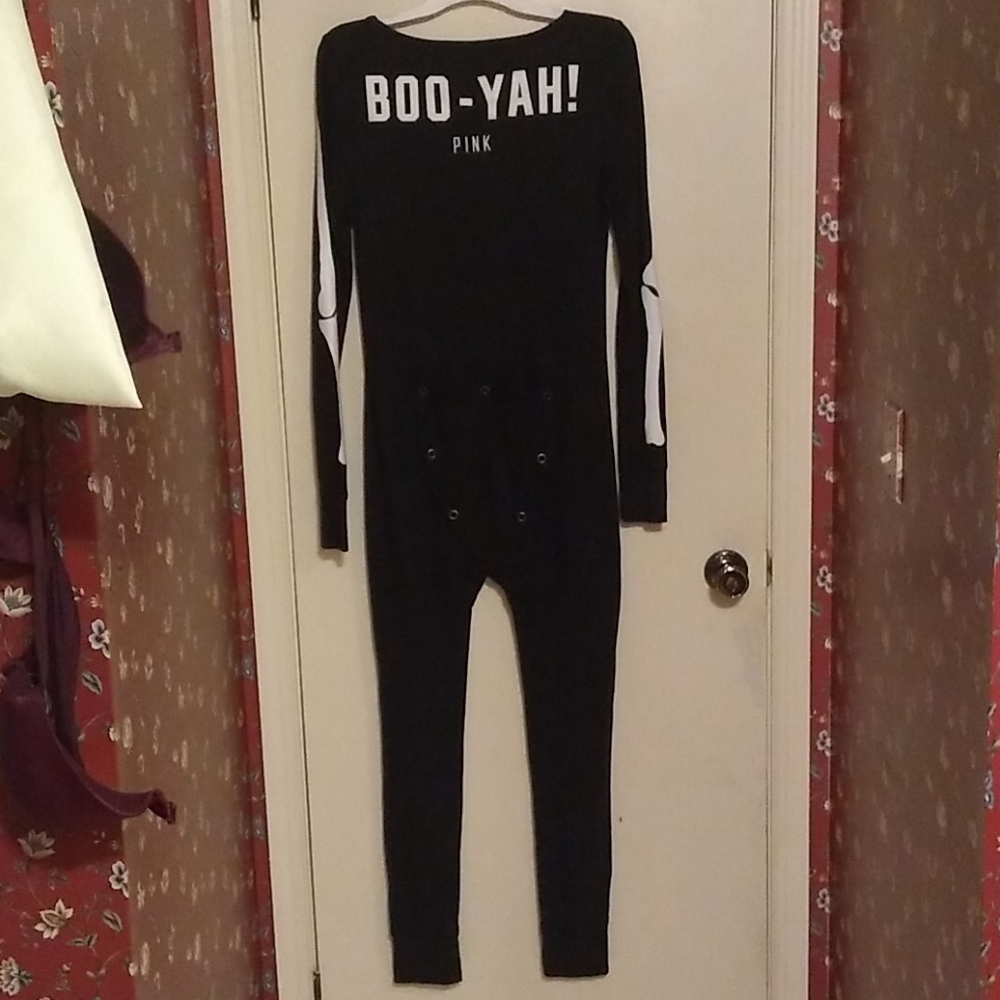 🛑SOLD🛑 VS Pink htf skeleton onesie sz L - Picture 4 of 9